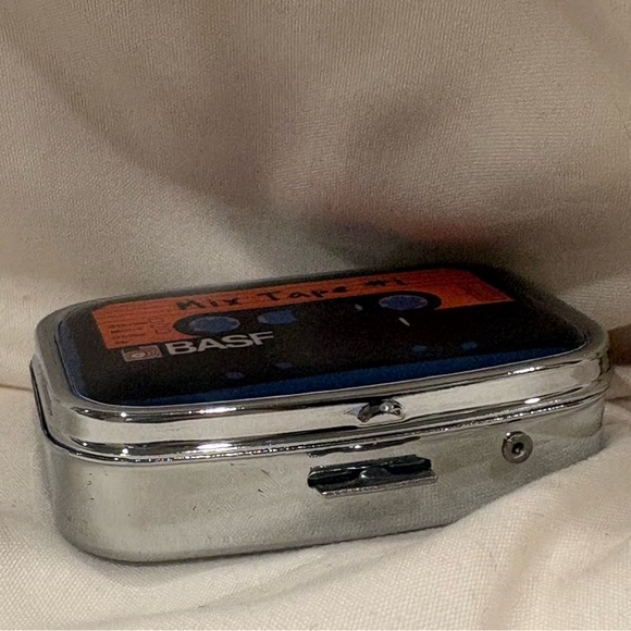 Mixed Tape Retro Cool Travel Pill Box 2 Compartment Medicine Pill Case NEW - Picture 3 of 5